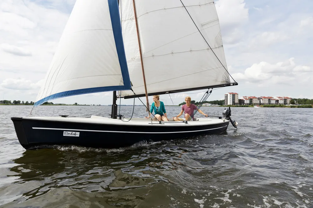 Huur vandaag nog een zeilboot en beleef een avontuurlijke dag op het water!