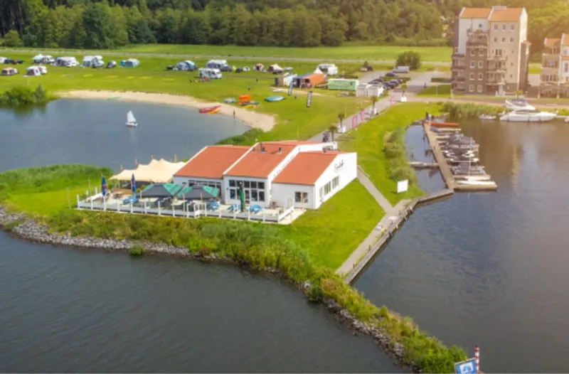 Bij Eemhof Watersport & Beachclub zijn we gepassioneerd over watersport en willen we deze passie graag overbrengen op anderen.
